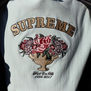 Supreme Centerpiece Hoodie